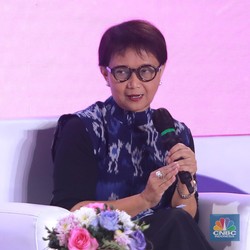 Menlu Retno Sebut Suaminya Bak Malaikat, Ini Alasannya