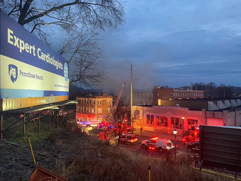 Sebuah ledakan mengguncang pabrik cokelat yang ada di wilayah Pennsylvania, Amerika Serikat (AS). (TWITTER @Based_In410 via REUTERS/TWITTER @Based_In410)