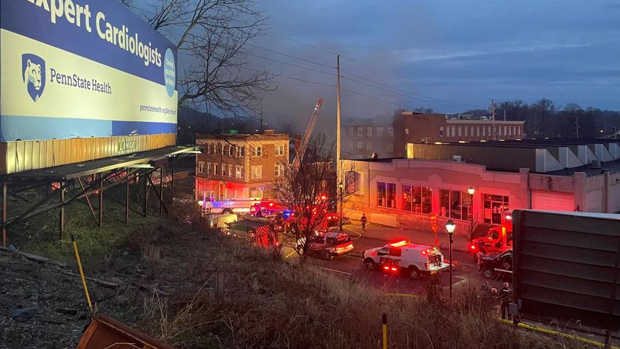 Sebuah ledakan mengguncang pabrik cokelat yang ada di wilayah Pennsylvania, Amerika Serikat (AS). (TWITTER @Based_In410 via REUTERS/TWITTER @Based_In410)