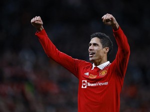 Al Nassr Buka Pintu Lebar-lebar buat Raphael Varane
