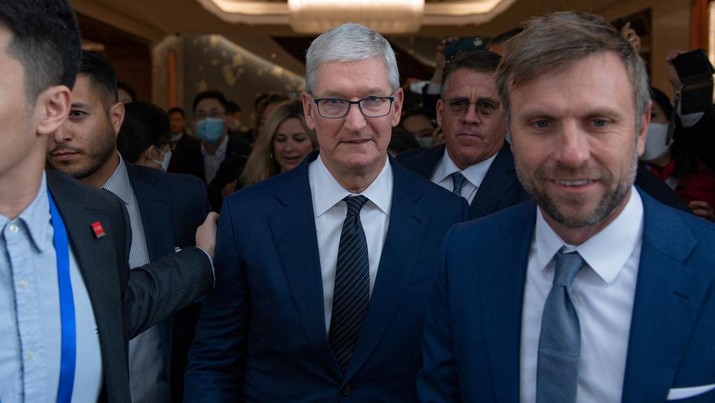 CHINA-FORUM/ CEO Apple Tim Cook di China Development Forum 2023, Beijing, China 25 Maret 2023cnsphoto via REUTERS