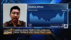 Harga Emas Terus Melambung, Beneran Bisa Tembus USD 2.500/Oz?