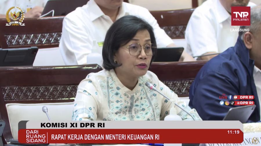 KOMISI XI DPR RI RAKER DENGAN MENTERI KEUANGAN RI