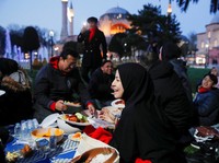 Jadwal Buka Puasa Jabodetabek Hari Ini, Rabu 29 Maret 2023
