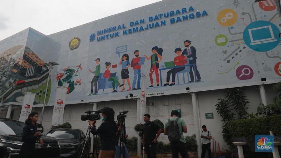Suasana gedung Direktorat Jenderal Mineral dan Batu Bara Kementerian ESDM di Jl. Prof Soepomo, Tebet, Jakarta, Senin (27/3/2023). (վ/Muhammad Sabki)
