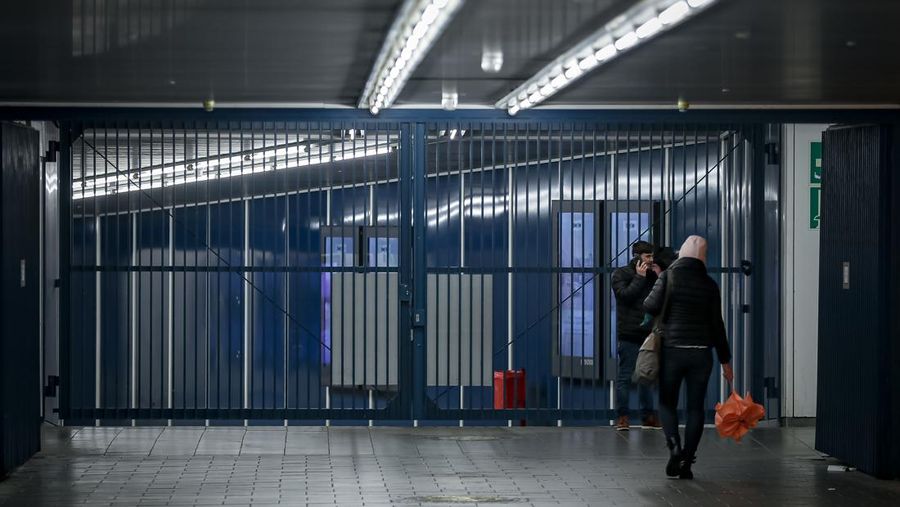 BERLIN, GERMANY - MARCH 27: Board for following trains stands empty at the main train station (Hauptbahnhof) during a nationwide strike on March 27, 2023 in Berlin, Germany. Air travel and long distance rail service have mostly been shut down across Germany today. Labour unions representing over two million public sector employees are pushing for steep wage hikes due to the current high level of inflation.  (Photo by Maja Hitij/Getty Images)