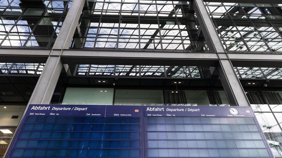 BERLIN, GERMANY - MARCH 27: Board for following trains stands empty at the main train station (Hauptbahnhof) during a nationwide strike on March 27, 2023 in Berlin, Germany. Air travel and long distance rail service have mostly been shut down across Germany today. Labour unions representing over two million public sector employees are pushing for steep wage hikes due to the current high level of inflation.  (Photo by Maja Hitij/Getty Images)