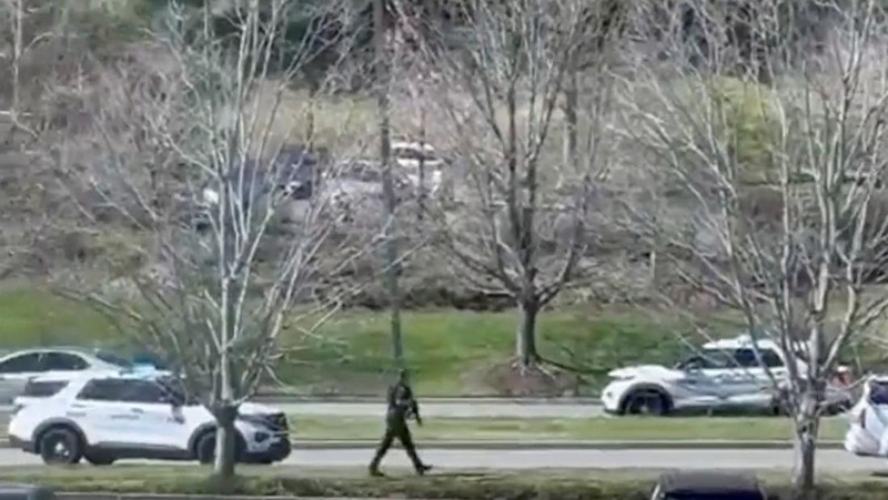 Children hold hands as they walk after a mass shooting at the Covenant School, in Nashville, Tennessee, U.S. March 27, 2023.   TMX / Jozen Reodica/Handout via REUTERS    THIS IMAGE HAS BEEN SUPPLIED BY A THIRD PARTY. NO RESALES. NO ARCHIVES. MANDATORY CREDIT