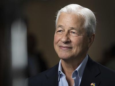 Bankir Nomor 1 Dunia Warning 