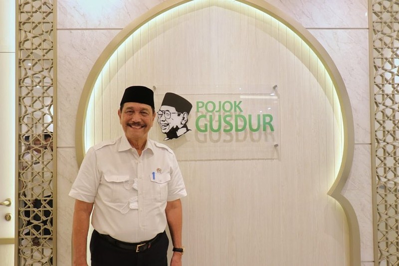 Menko Marves Luhut Binsar Pandjaitan saat menghadiri undangan KH. Yahya Cholil Staquf untuk bersilaturahmi sekaligus melihat tahapan renovasi gedung PBNU. Menko Marves Luhut Binsar Pandjaitan saat menghadiri undangan KH. Yahya Cholil Staquf untuk bersilaturahmi sekaligus melihat tahapan renovasi gedung PBNU. (Instagram @luhut.pandjaitan)