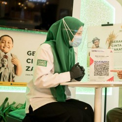 Niat Zakat Fitrah Lengkap Untuk Pribadi Hingga Keluarga