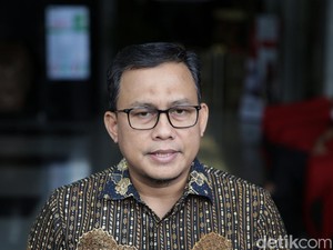 KPK Telisik Aliran Uang Korupsi APD Kemenkes Lewat 3 Saksi
