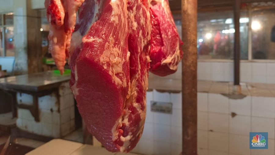 Harga daging sapi di Pasar Enjo, Jakarta Timur terpantau stabil di Rp130-140 per kg.