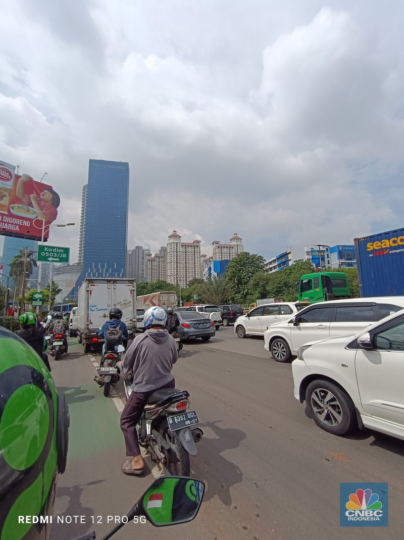 Hasil jepretan Xiaomi Redmi Note 12 Pro 5G Night Mode On. Hasil jepretan Xiaomi Redmi Note 12 Pro 5G Night Mode On. (CNBC Indonesia/Tini Bohang)