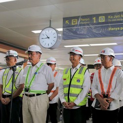 Luhut Bakal Jajal Lagi Kereta Cepat Bareng PM China