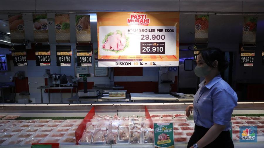 Promo Aneka Sembako di Transmart Cempaka Putih (CNBC Indonesia/Tri Susilo)