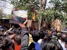 Ngeri! Potret Lantai Kuil Hindu India Ambles ke Sumur