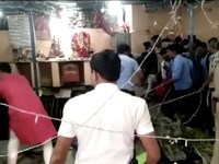 Horor! Lantai Kuil India Ambles ke Sumur, 35 Orang Tewas
