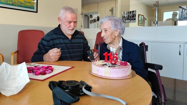 Seorang wanita bernama Maria Branyas Morera yang saat ini berusia 116 tahun. (Twitter @MariaBranyas112)