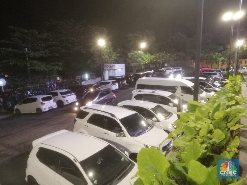 Midnight Sale Transmart Pontianak. (Ist)