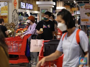 Pengunjung Transmart Kokas Membludak, Sikat Barang-barang Ini