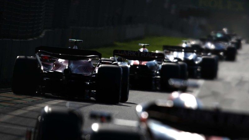 Pembalap Red Bull Max Verstappen dari Belanda balapan melalui tikungan selama Grand Prix Formula Satu Australia di Albert Park di Melbourne, Minggu, 2 April 2023. (AP/Asanka Brendon Ratnayake)