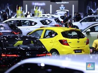 Penjualan Mobil Gak Karuan-Ambruk 22%, Bos Honda Bongkar Boroknya