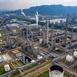 Berkat AS dan Eropa, Harga Minyak Dunia Melesat 5% Sepekan