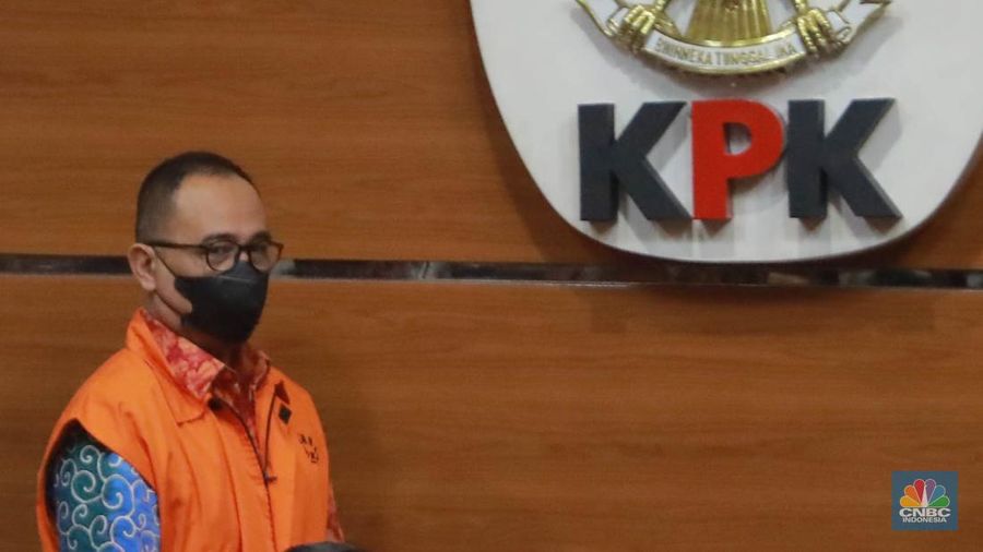 Komisi Pemberantasan Korupsi (KPK) menetapkan Rafael Alun Trisambodo (RAT), Mantan pejabat eselon 3 di Direktorat Jenderal Pajak Kementerian Keuangan sebagai tersangka. (CNBC Indonesia/Muhammad Sabki)