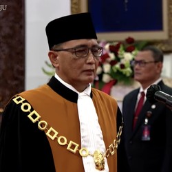Jokowi Resmi Lantik Sunarto Sebagai Wakil Ketua MA