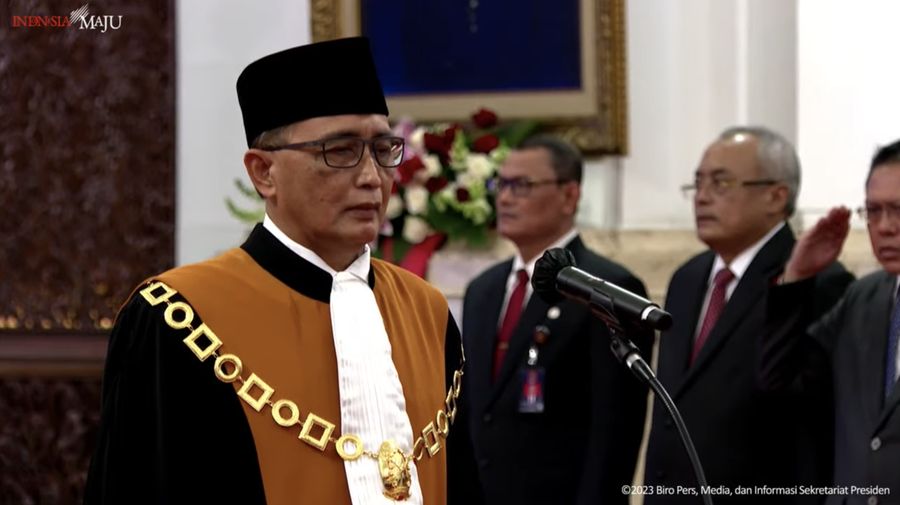 Pengucapan Sumpah Wakil Ketua Mahkamah Agung Bidang Yudisial, Istana Negara, 3 April 2023. (Tangkapan Layar Youtube Sekretariat Presiden)