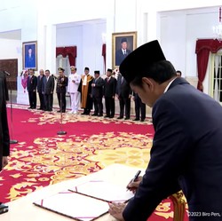 Dilantik Jokowi, Ryco Amelza Sah Jabat Kepala BNPT!