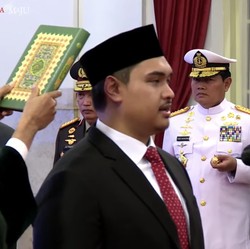 Sah! Presiden Jokowi Lantik Dito Ariotedjo Jadi Menpora