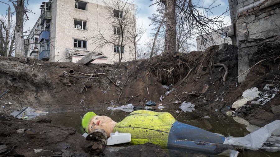 Sebuah serangan besar-besaran rudal Rusia mengguncang Ukraina, Minggu (2/4/2023). Serangan tersebut dilakukan di kota Kostyantynivka, Donbass, Ukraina Timur. (Anadolu Agency via Getty Images)