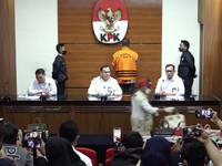Resmi Ditahan KPK, Rafael Pakai Seragam Oranye