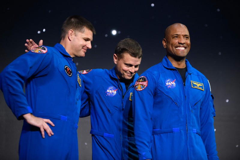 Awak misi Artemis II NASA (kiri ke kanan): astronot Badan Antariksa Kanada Jeremy Hansen astronot NASA Victor Glover, Reid Wiseman, dan Christina Hammock Koch selama pengenalan anggota awak Artemis II pada 3 April 2023. Awak misi Artemis II NASA (kiri ke kanan): astronot Badan Antariksa Kanada Jeremy Hansen astronot NASA Victor Glover, Reid Wiseman, dan Christina Hammock Koch selama pengenalan anggota awak Artemis II pada 3 April 2023. (Jonathan Newton/The Washington Post via Getty Images)