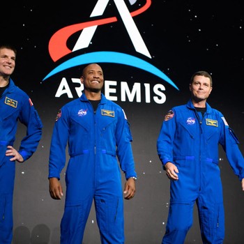 Keren! Ini 4 Utusan NASA untuk Dikirim ke Bulan