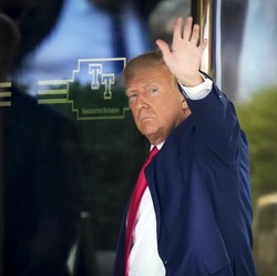 AS Geger Apartemen Trump Jadi 'Little Moscow', Diserbu FBI