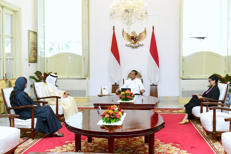 Presiden Joko Widodo melakukan pertemuan dengan Duta Besar Uni Emirat Arab untuk Indonesia Abdullah Salem Obaid Al Dhaheri, Selasa (4/4/2023). Terdapat tiga hal yang menjadi pembahasan. (Twitter @setkabgoid)