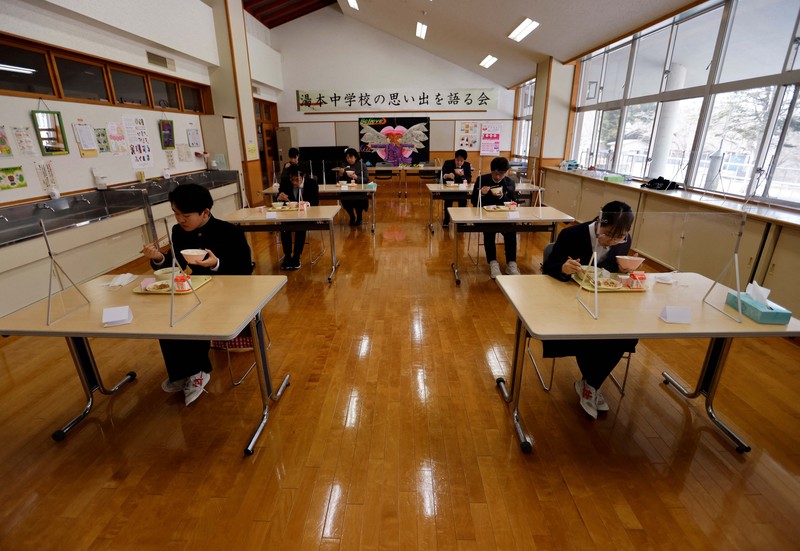 Sekolah menengah pertama Yumoto di Prefektur Fukushima, salah satu dari cerita suram sekolah di Jepang yang bakal tutup. (REUTERS/ISSEI KATO) Sekolah menengah pertama Yumoto di Prefektur Fukushima, salah satu dari cerita suram sekolah di Jepang yang bakal tutup. (REUTERS/ISSEI KATO)