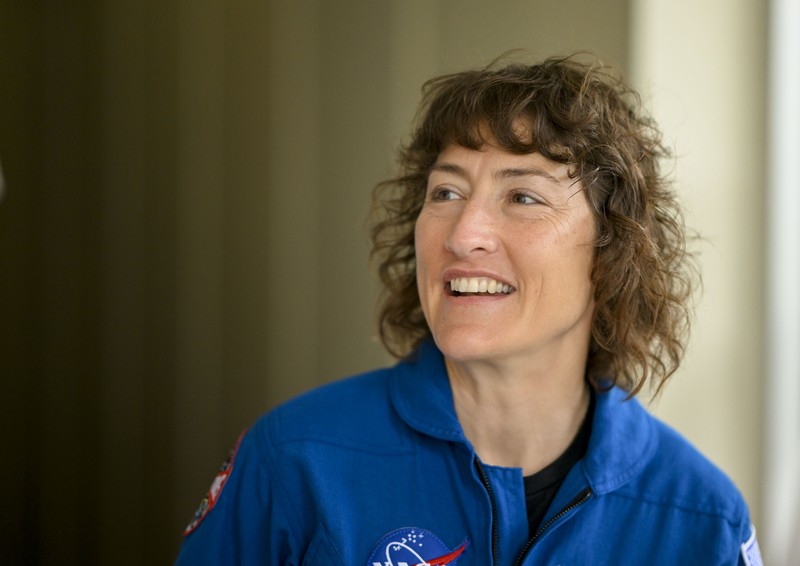 Awak misi Artemis II NASA (kiri ke kanan): astronot Badan Antariksa Kanada Jeremy Hansen astronot NASA Victor Glover, Reid Wiseman, dan Christina Hammock Koch selama pengenalan anggota awak Artemis II pada 3 April 2023. Awak misi Artemis II NASA (kiri ke kanan): astronot Badan Antariksa Kanada Jeremy Hansen astronot NASA Victor Glover, Reid Wiseman, dan Christina Hammock Koch selama pengenalan anggota awak Artemis II pada 3 April 2023. (Jonathan Newton/The Washington Post via Getty Images)