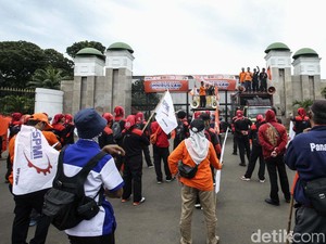 Hari Ini Buruh Jabodetabek Serbu DPR!