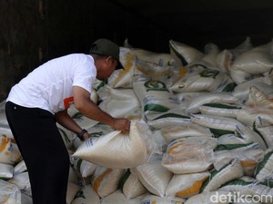 Pemerintah Tambah Penerima Bantuan Beras Jadi 22 Juta Keluarga