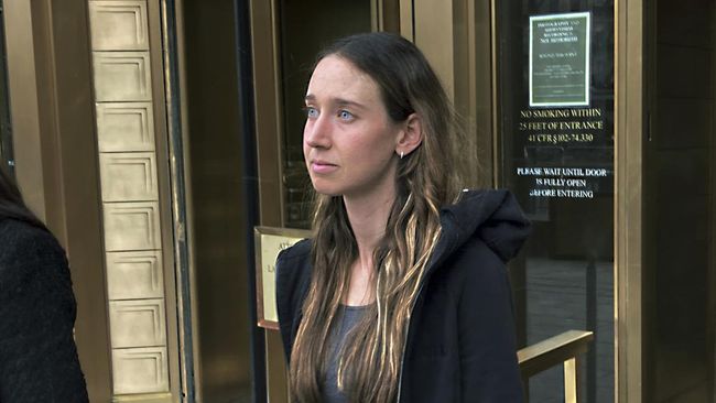 Usai Tipu Bank Rp2,7 T, Wanita Ini Malah Foya-Foya Selama Sidang