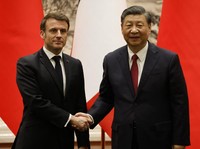 Macron ke China, Minta Xi Jinping Damaikan Rusia-Ukraina