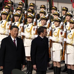 Dilema Eropa, Mau Berhubungan dengan China Tapi Takut