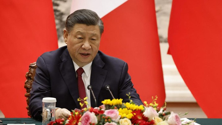 Presiden Tiongkok Xi Jinping menghadiri konferensi pers bersama dengan Presiden Prancis Emmanuel Macron (tidak ada dalam foto) di Beijing pada 6 April 2023. (LUDOVIC MARIN / AFP) (Photo by LUDOVIC MARIN/AFP via Getty Images)