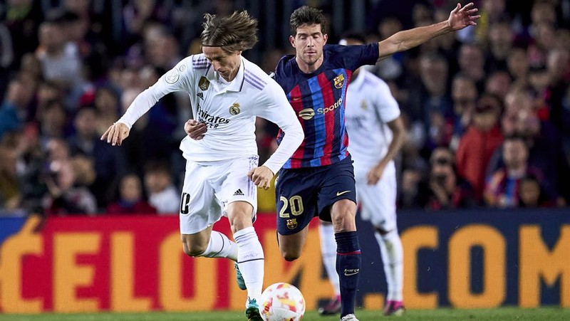 Real Madrid melenggang ke final Copa del Rey usai menghajar Barcelona di Camp Nou 4-0. (Getty Images/Alex Caparros)melenggang ke final Copa del Rey usai menghajar Barcelona di Camp Nou 4-0. (Getty Images/Alex Caparros)