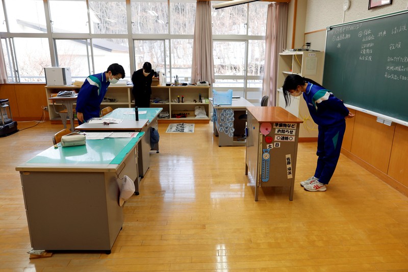 Sekolah menengah pertama Yumoto di Prefektur Fukushima, salah satu dari cerita suram sekolah di Jepang yang bakal tutup. (REUTERS/ISSEI KATO) Sekolah menengah pertama Yumoto di Prefektur Fukushima, salah satu dari cerita suram sekolah di Jepang yang bakal tutup. (REUTERS/ISSEI KATO)