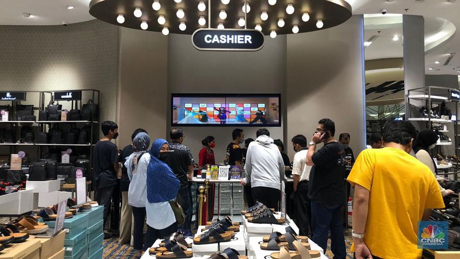 Metro Late Night Shopping di Metro Cibubur. (CNBC Indonesia/Rindi Salsabilla)